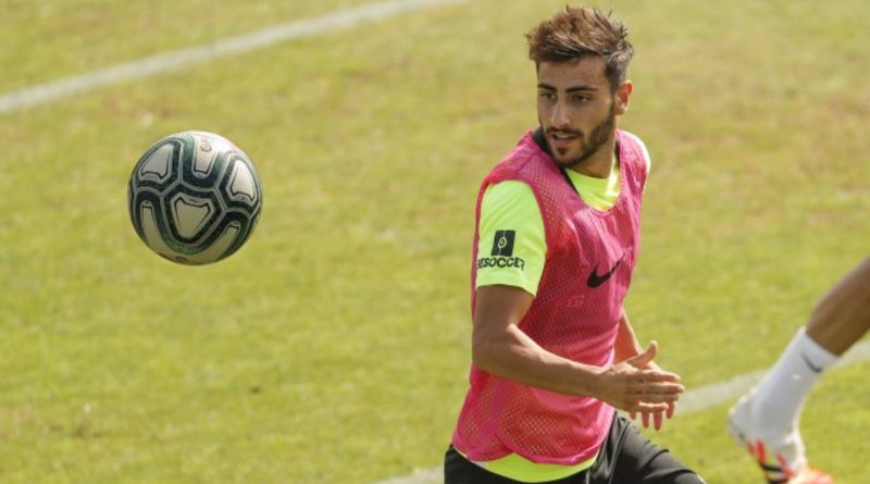 Luis Muñoz demuestra su fidelidad por el Málaga: "Podría haber salido del club ganando mucho más"