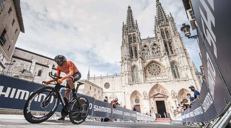 Maté hace historia con Euskaltel en el arranque de su novena Vuelta a España