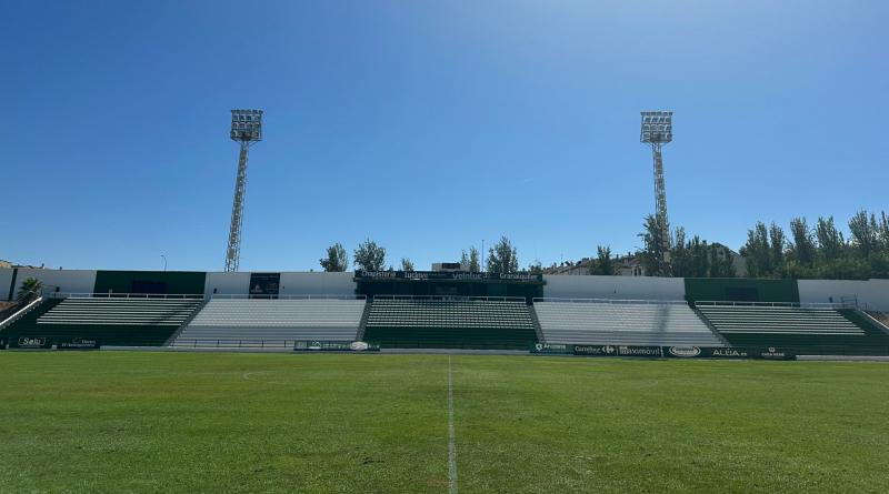 El Antequera cederá más de 600 entradas en grada visitante al Málaga CF