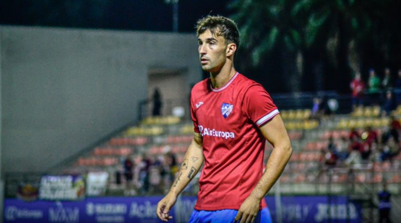 Dani Sancho, jugador del Estepona: "Ojalá poder repetir lo que vivieron mis compañeros el año pasado"