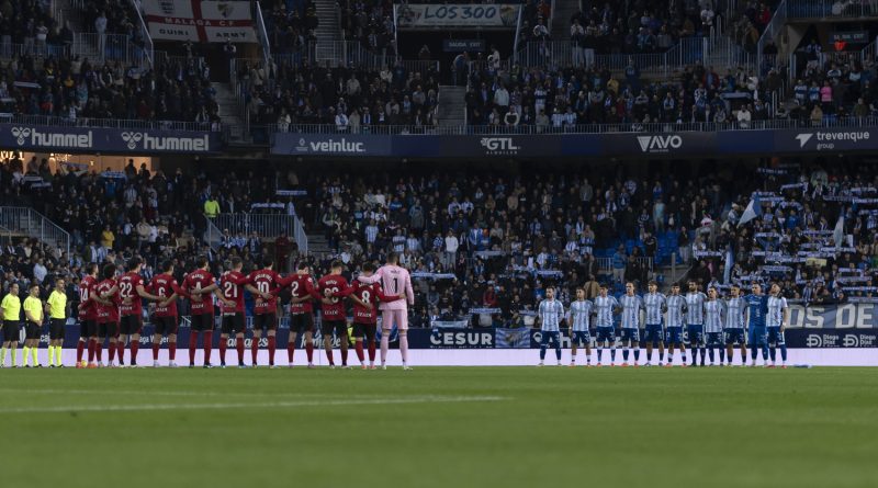 El Málaga recibe 6 denuncias por cánticos ofensivos en el partido contra el Mirandés