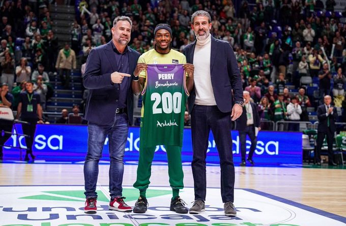 Kendrick Perry cumple 200 partidos con la camiseta del Unicaja