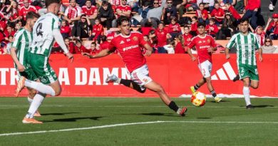 Nástic-Antequera: Un increíble e incalificable gol de Javi Antón da los 3 puntos al Antequera