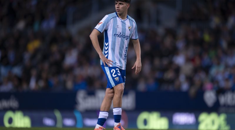 El "virus FIFA" ataca al Málaga: Izan Merino irá con la selección sub-21
