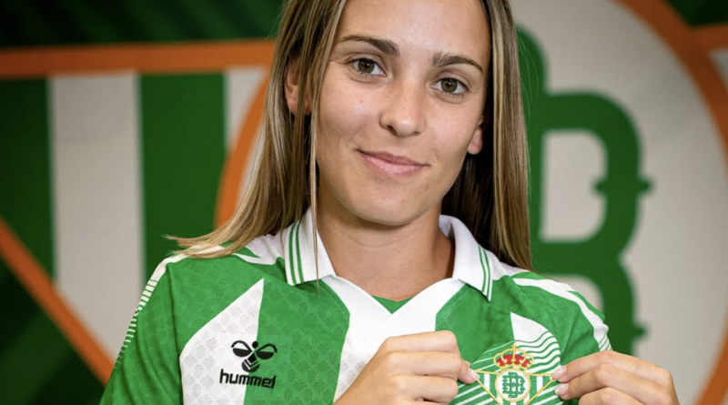Alicia Martínez, máxima goleadora del Málaga CFF, ficha por el Real Betis