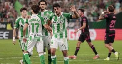 La reacción malaguista no es suficiente ante un gran Betis (2-1)