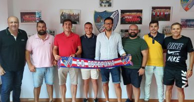 El CD Estepona presenta al cuerpo técnico con el que regresará a Tercera División