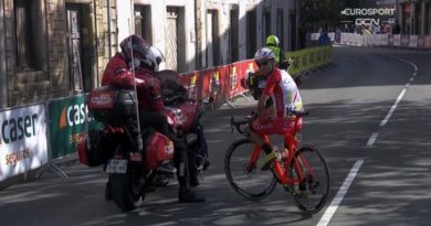 Maté da la cara por el ciclismo en La Vuelta a España al grito de "venga ya, hombre"