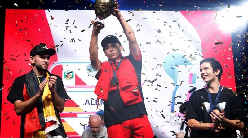 Francesco De La Cruz gana la primera copa mundial de globos