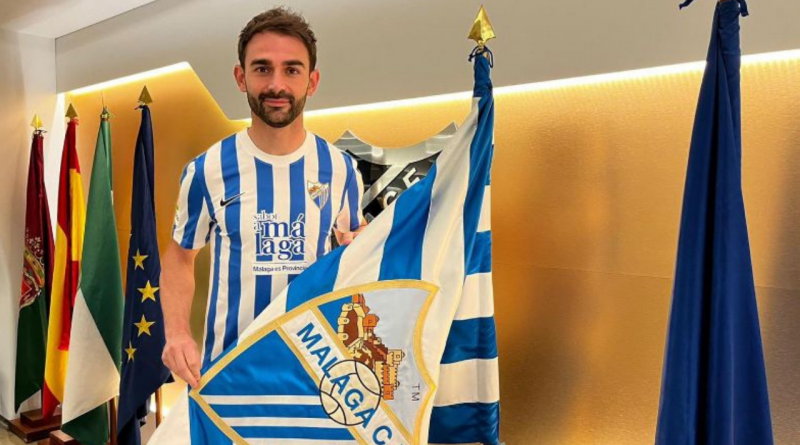 Adrián López: "La responsabilidad tiene que ser grande para cualquiera que vista la camiseta del Málaga"
