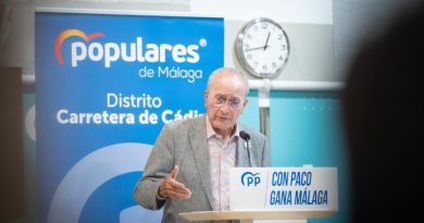 Paco de la Torre insiste en la venta del Málaga: "Un club no judicializado con la hoja de ruta clara"