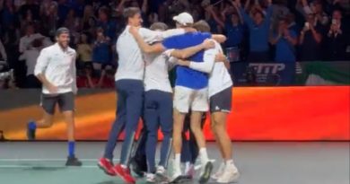 Italia se alza con la Copa Davis y hace historia en el Martín Carpena