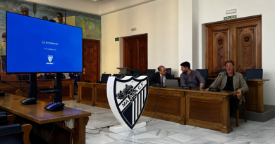 El Málaga CF se reúne con más de 20 clubes de la Axarquía