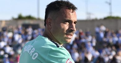 El Málaga certificó su presencia en el play-off, sin parecer equipo del mismo