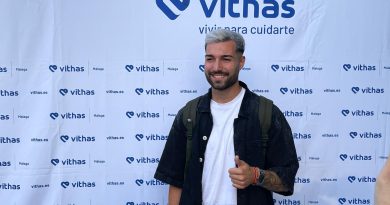 Álex Pastor llega a La Rosaleda para firmar por el Málaga CF