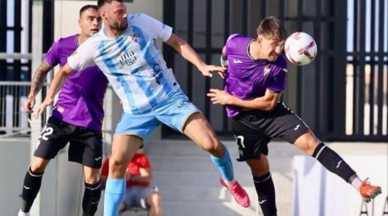 El Málaga golpea la moral del Córdoba a una semana del regreso