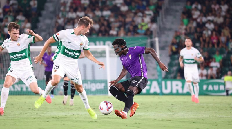 El invicto a prueba: 4 claves para conocer al Elche de Eder Sarabia