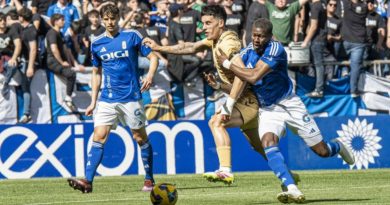 El Málaga CF se inmola en Oviedo