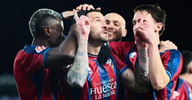 Óscar Sielva, baja por expulsión para el choque frente al Málaga CF