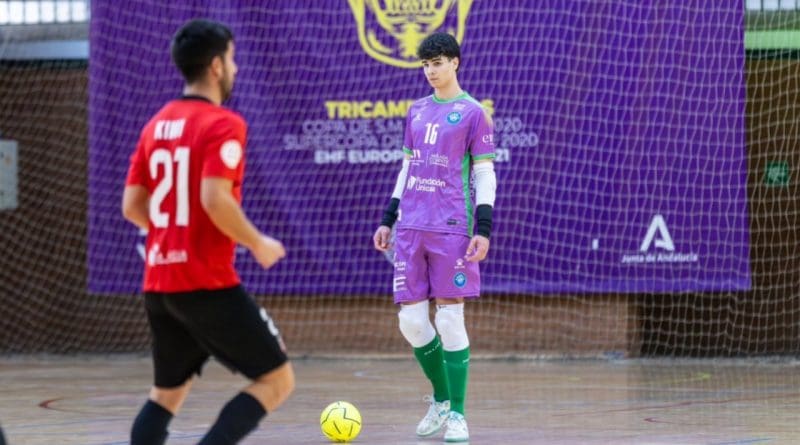 Entrevista a Álvaro Mellado, portero del Málaga Ciudad Redonda: "Estoy 100% seguro de que forzaremos el tercer partido"