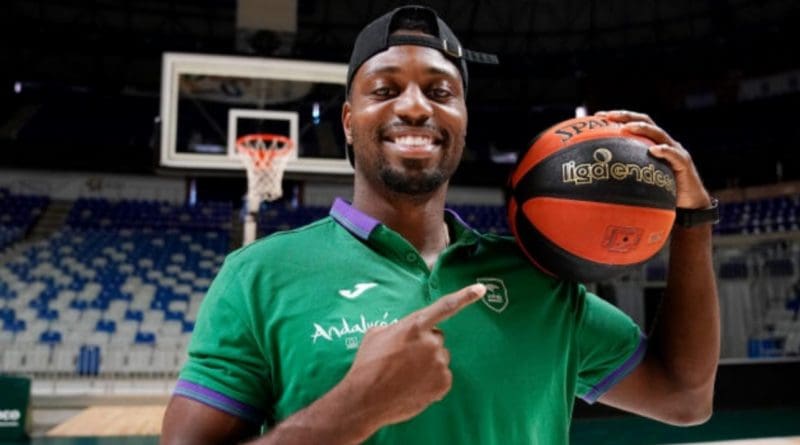 Ejim se despide de Unicaja : "Emocionado por el futuro y orgulloso de mi pasado"