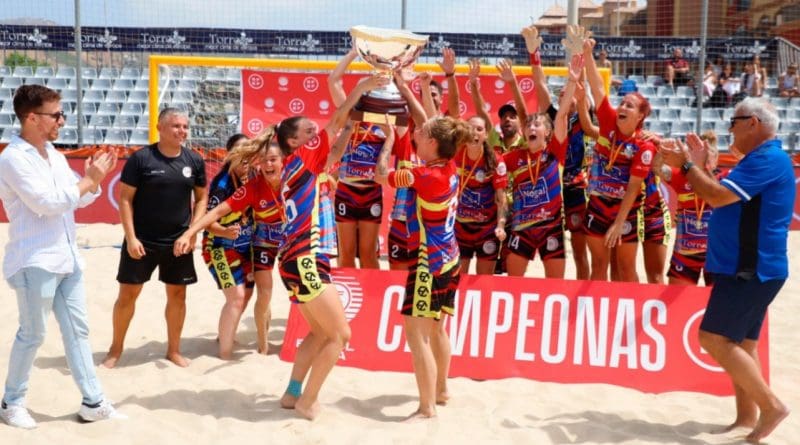 Las jugadoras del Atlético Torroxeño se proclaman campeonas de España