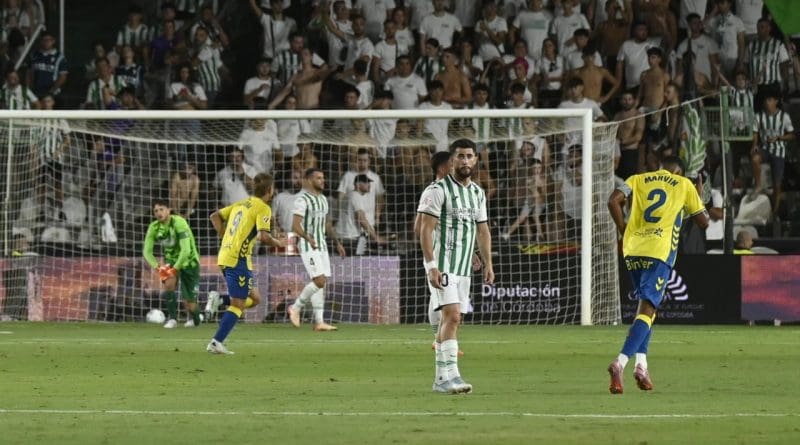 Las Palmas, el próximo rival del Málaga, arrolla al Córdoba
