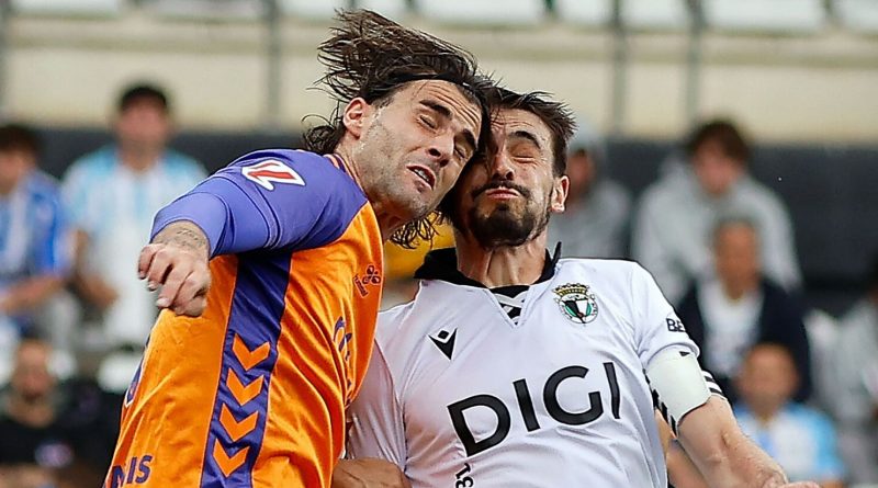 El banquillo del Málaga apenas responde, un gol y entre los peores de la categoría