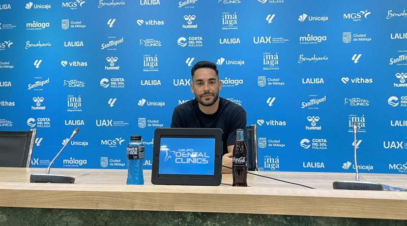 Víctor García: « El Cádiz tiene un equipazo pero aquí en La Rosaleda le costará mucho hacer su juego»