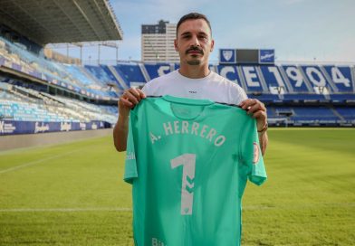 La camiseta del histórico gol de Alfonso en San Fernando llega a «Legends» Madrid