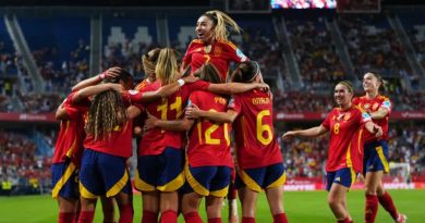 España arrolla a Suecia en La Rosaleda (4-0)