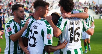El Antequera se lleva el derbi ante el Marbella y el Torremolinos sigue sin vencer a domicilio