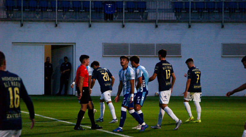 El Atlético Malagueño cambia el chip y logra la primera victoria de la temporada