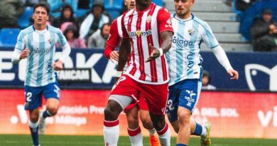 Málaga-Almería: Campanazo de Chupete para regalar la última gran tarde del 2025