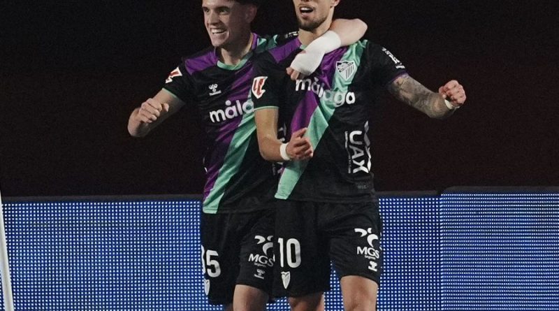 Portazo de Larrubia para tumbar a un Granada imperial en casa