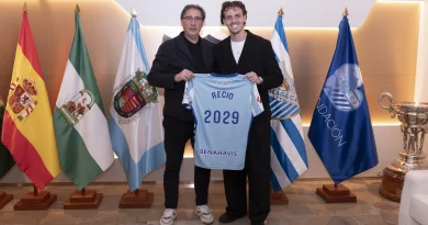 Ángel Recio firma hasta 2029 con el Málaga CF