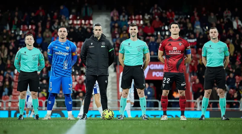 Moreno Aragón, dos semanas sin arbitrar después del penalti que le pitó a Puga