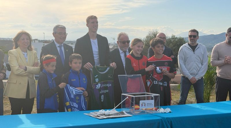 Se pone la primera piedra del Pabellón Alberto Díaz