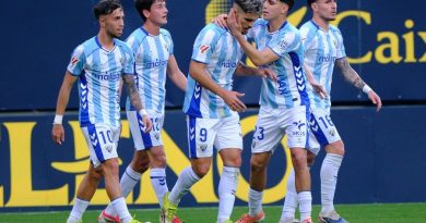 La medular del Málaga cogida con pinzas las próximas dos semanas