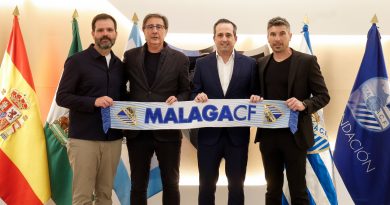 El Málaga asegura su futuro: Funes y Loren Juarros renuevan por dos años