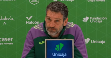 Ibon Navarro ironiza sobre la plaga de lesiones: "Me conformo con no perder más jugadores"