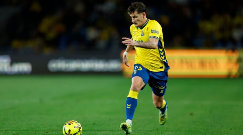 Cristian, el pollito que voló de Málaga para acabar haciendo 'pío-pío' en Gran Canaria