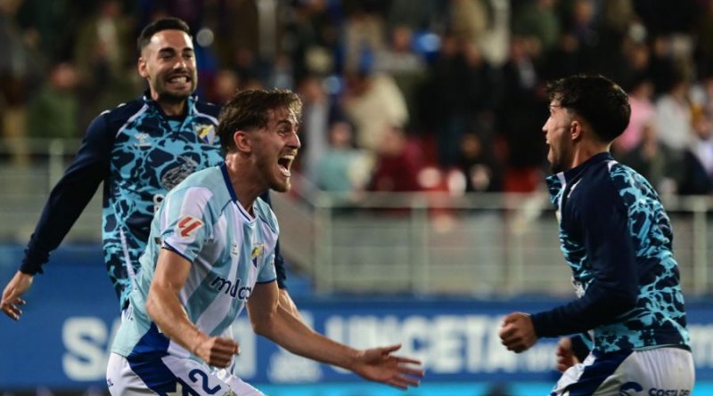 Eibar-Málaga: Puñetazo en la mesa con un segundo tiempo de película
