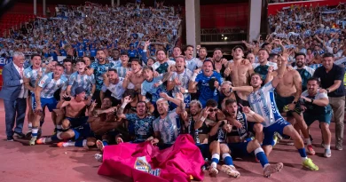 El Málaga vuelve a Primera División tras un partido inolvidable en Almería