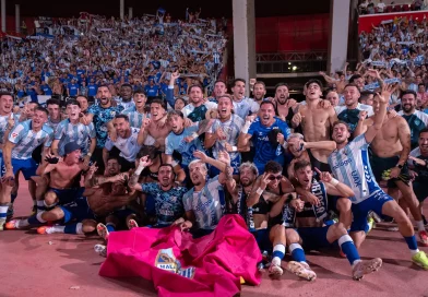 El Málaga vuelve a Primera División tras un partido inolvidable en Almería