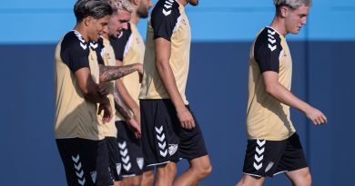 Adrián Niño vuelve a los entrenamientos a dos días del Málaga-Levante