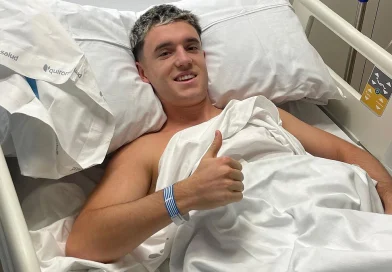 Aaron Ochoa es operado con éxito en Madrid